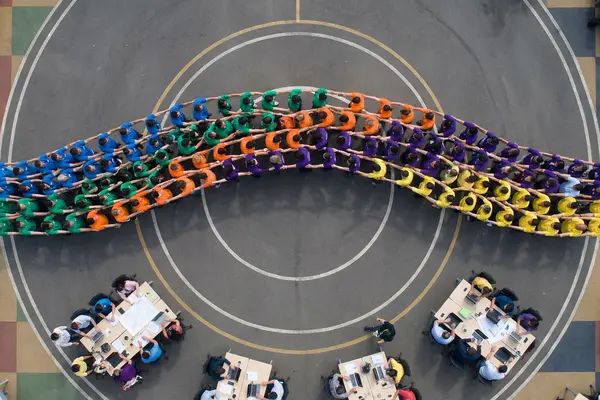 The Middle Manager's Guide to Cross-Functional Collaboration: How to Lead Without Authority