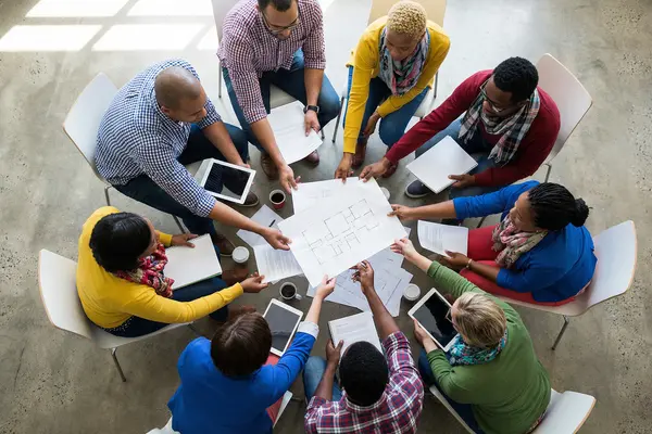 Peer Feedback Examples: 18 Real Examples + Templates for Every Scenario